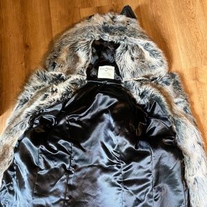 SIZE SMALL SPIRIT HOODS FAUX FUR JACKET